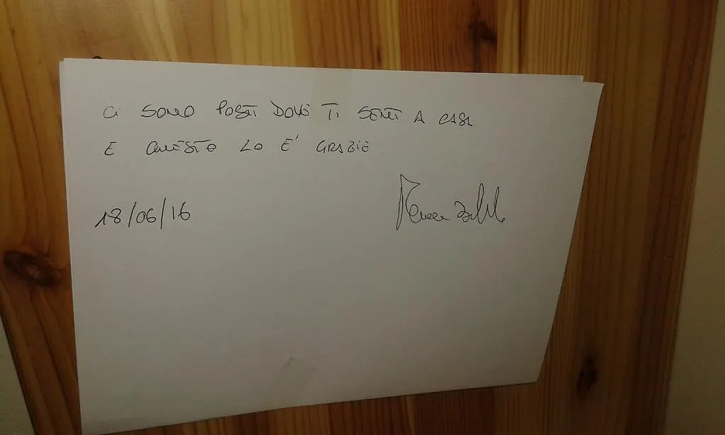 R&B Centro Di Bologna Otel Konukevi